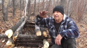 Эвенкийский лабаз Колбо и их разновидность для хранения продуктов , имущества ,добычи