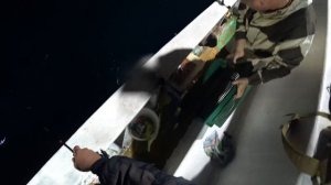 Рыбалка на кальмара во Владивостоке 2024 | Ночной выход в море