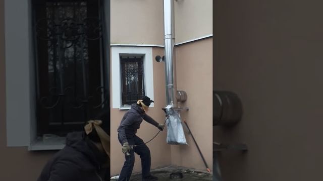 Чистка димохода висота 8 метров.💥Сажотрус💥🎩👍🏽 смотреть онлайн