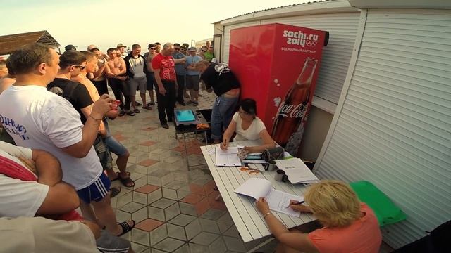 Кубок ДОСААФ 2015 по подводной охоте. День второй взвешивание. Лаврак на 5 КГ!!! смотреть онлайн