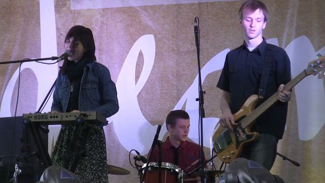Kira Lao - In The Boat @Музеон `12 (01) смотреть онлайн