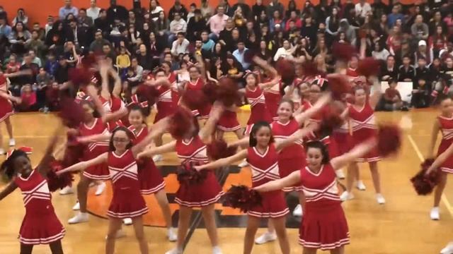 12. Группа поддержки баскетбольной команды. Форт Ли.