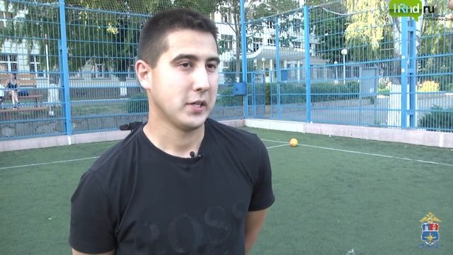 Футбольный полицейский из Ростова смотреть онлайн