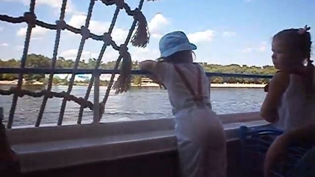 Прогулка на теплоходе 06 07 2014 смотреть онлайн