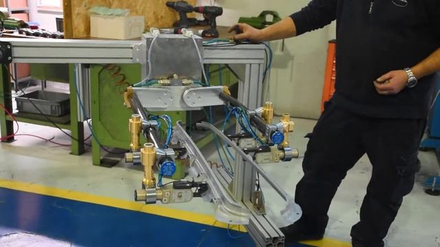 PAGURUS GRIP® integrating a CARTESIAN MANIPULATOR смотреть онлайн
