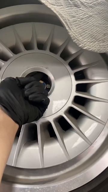 How to remove BMW Style 20 (Turbine) centre caps. #BMW #E34 #M5 #cars #mechanic #fyp #BMWrepost смотреть онлайн