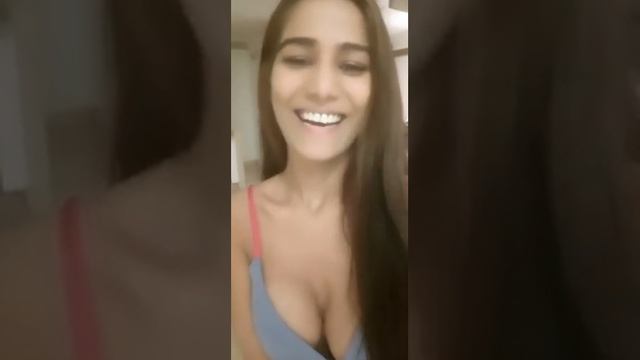 Poonam Pandey Nip Slip Ig Live