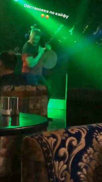 Зажигалка 🔥 😃 #танцы #клуб смотреть онлайн