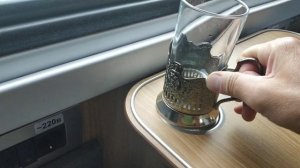 Стол в купе вагона РЖД