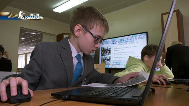 Вести КАМАЗа 21.04.2025 — Девятый молодёжный форум КАМАЗ-2025, Жанна Халиуллина в Техногороде смотреть онлайн