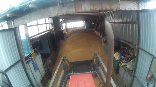 Загрузка зерна куном General 1200 смотреть онлайн