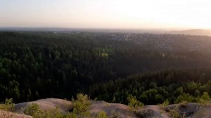Вид с отвала на город Чусовой и природу