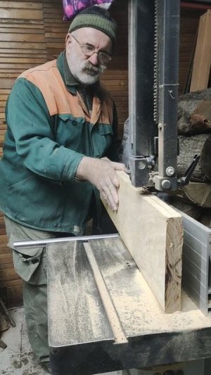 Пилю ламели на ленточной пиле используя делительный штифт