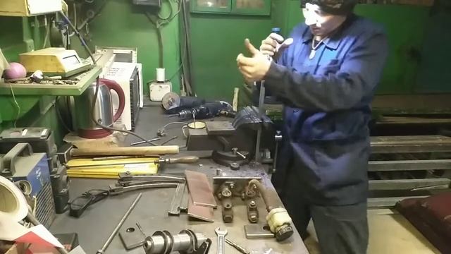 Изготовление педального узла на самодельный мини-трактор часть 2 смотреть онлайн