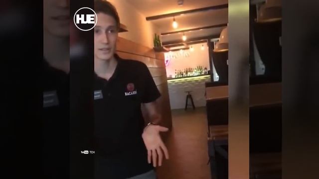 В Украине посетителей не пустили в ресторан за цвет кожи и хиджаб смотреть онлайн