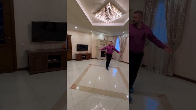 Аренда дома с озером, теннисным кортом, бассейном и бильярдом смотреть онлайн