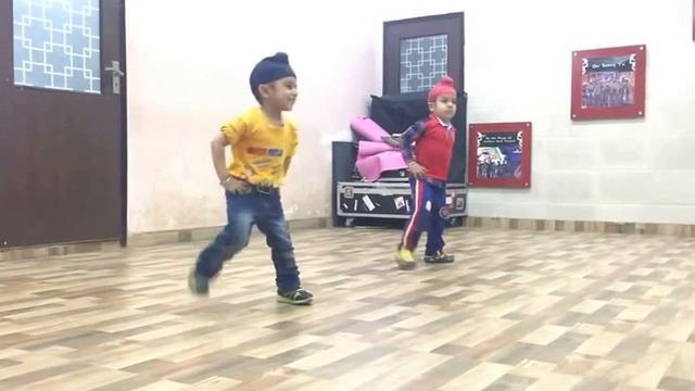 5 Tara song | kids Bhangra dance | diljeet | Sardar kids rocks | TRA смотреть онлайн