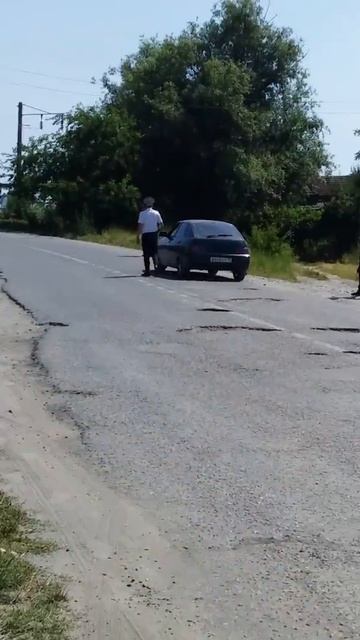 Моздок встали прям перед переездом в опасном месте смотреть онлайн