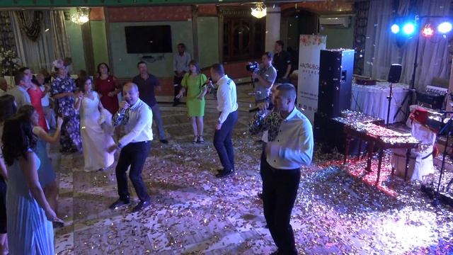 Гурт Будьмо. Дана і Хосе Антоніо. смотреть онлайн