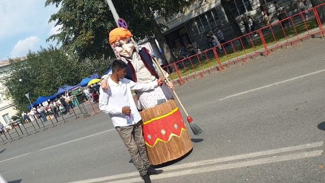 Скоро на нашем канале онлайн бесплатно на САНБОЙ ТВ ЕКАТЕРИНБУРГ день город Екатеринбург Москва Рос смотреть онлайн