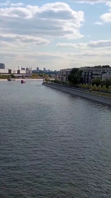 Москва-река / вид на Кремль / знаете это место? Красный октябрь смотреть онлайн