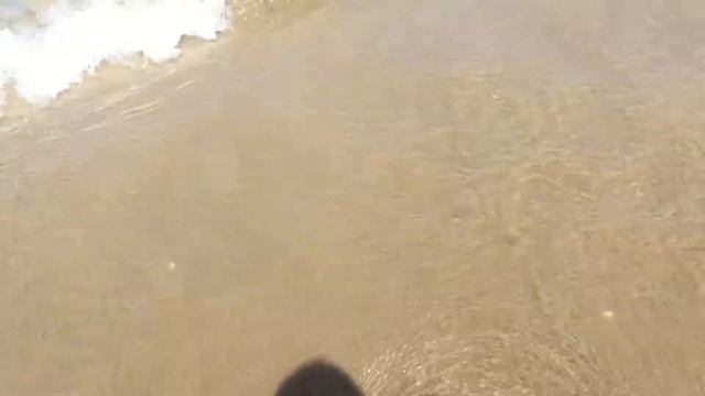 Покупались в волнах... Здорово!.. Валенсия, пляж (Порт Саплайя, Альборайя). 28.05.2017, 17:00 смотреть онлайн