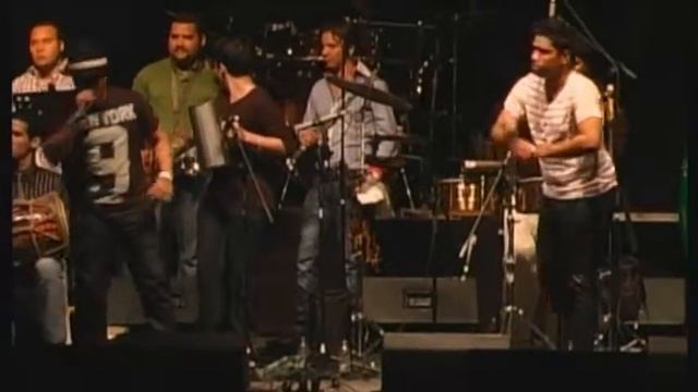 Renz Universal Group - Tu eres perfecta (En Vivo) смотреть онлайн