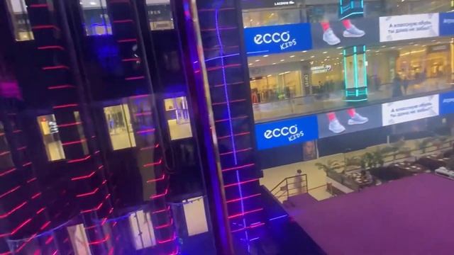 Жизнь в Москве! Влог с мамой, приключения, очень смешно. 😂 часть 1 смотреть онлайн