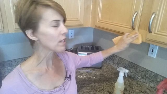 Best kitchen cleaner, LA's Totally Awesome for safe degreasing смотреть онлайн