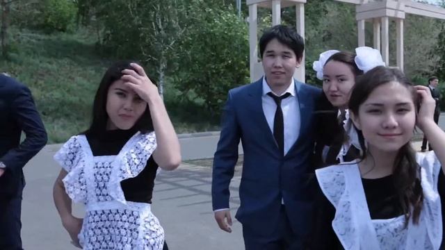 Выпускники 2015 - 11И смотреть онлайн