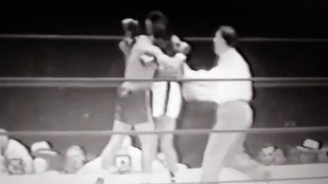 Gil Turner vs Kid Gavilan 1952 100 yrs of 150 Greatest Black Fighters. смотреть онлайн
