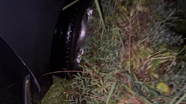 Переезжаю в новый отель. Застряла на машине в канаве по дороге на бровки)) смотреть онлайн