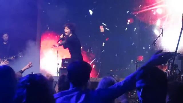 Александр БОН .ТЕАТРЪ. Москва. Ты забудешь меня. Бон крутой! смотреть онлайн