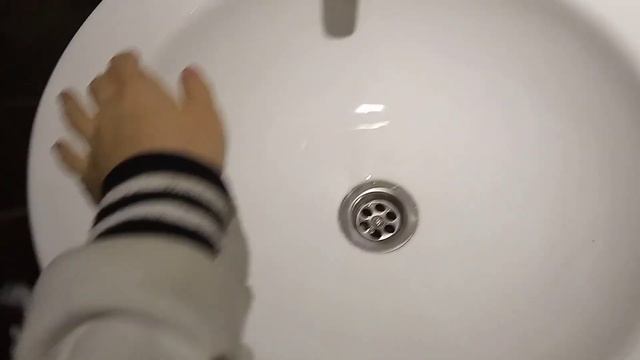 В кафе!!! Маленькое видео простите!! Просто зарядка садилась😢! смотреть онлайн