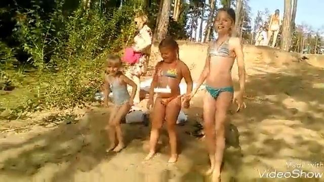 Мы с друзьями на речке смотреть онлайн