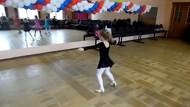 Младшая группа на тренировке. Джайв смотреть онлайн