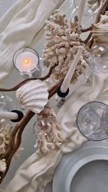 Настроение ЛЕТО, МОРСКОЙ ПЕСОК и много воздуха в сервировке стола французской посудой #degrenne смотреть онлайн