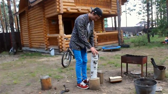 Хипстер рубит дрова:D смотреть онлайн