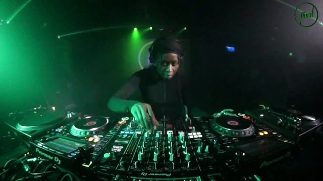 N.E GIRL DJ Set | Keep Hush Live London: Mixtress Presents смотреть онлайн