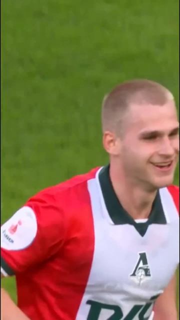 Сумасшедший гол Пиняева #МирРПЛ смотреть онлайн