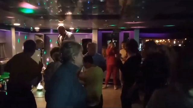 Дискотека на теплоходе Феликс Дзержинский ! DJSAX DMITRY смотреть онлайн
