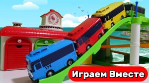 Игрушки мультики ! Игрушечные автобусы 🚌 18 моделей на круговой трассе 🚌 Видео для детей
