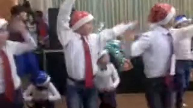 Танцы в байсеите смотреть онлайн