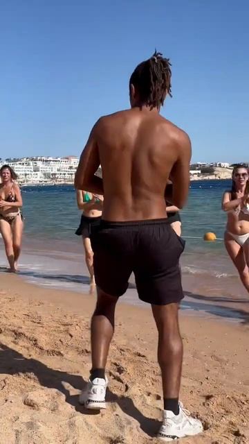 Animation team. Dancing on the beach. Sierra hotel. Sharm el Sheikh. December 2022. Танцуют все! смотреть онлайн