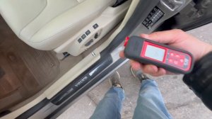 Вольво ХС60 2013г рест 2,4 дизель золотистая