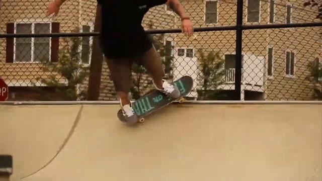 Sean McGinnis - Birthday Part смотреть онлайн