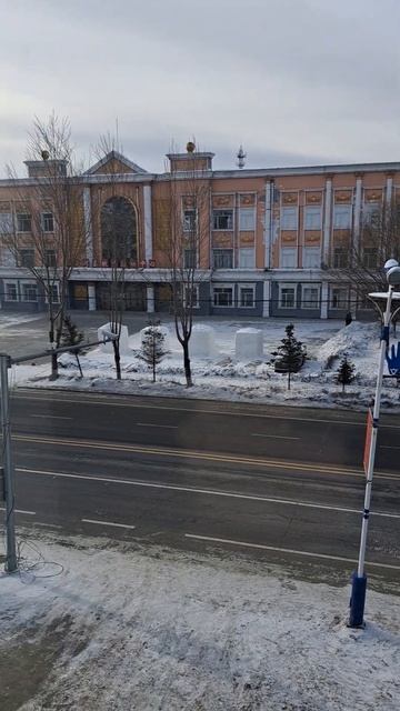 Новогодний вид из окна гостиницы. Китай Жаохэ. 1 января 2024 год смотреть онлайн