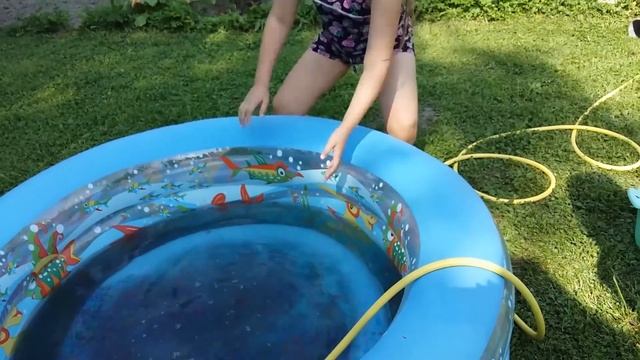 ВЕЧЕРИНКА в бассейне с шариками ОРБИЗ!!! смотреть онлайн