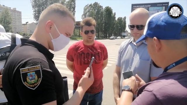 Підпільний заправник під кришуванням поліції. Напад на журналістів смотреть онлайн