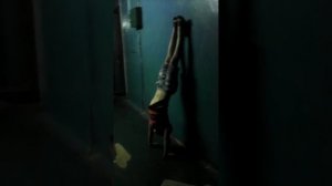 Мальчики показывают свои умения